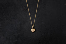 Load image into Gallery viewer, Chunky Gold Heart Necklace