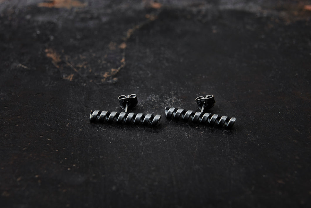 Oxidated Curl Earrings